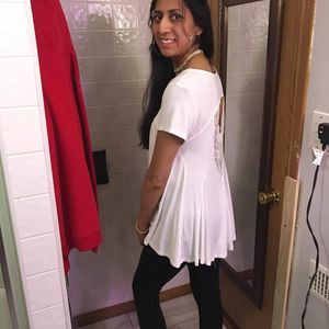 Meet your Posher, Edith